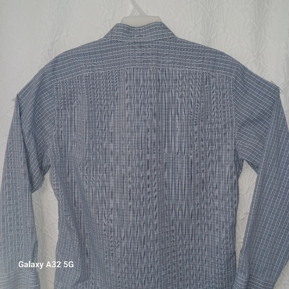 J. Crew Men's Size L  Gray Patterned Button Down Shirt